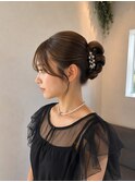 パールアクセの上品シニヨン