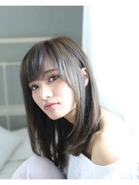 ネオリーブアイム 横浜西口店(Neolive aim) 愛されスタイルナンバー1、カーキグレージュストレート