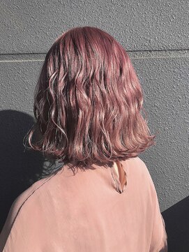 ヘアサロンM 新宿 デザインカラー/厚めバング/ローライト/スリークボブ