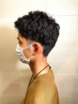 グレイスフル バーバープラチナム 六本木店(Graceful Barber platinum) ツーブロック束感ショート刈り上げアップバング