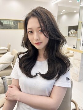 マウル 栄(MAEUL) セミロング　レイヤーカット