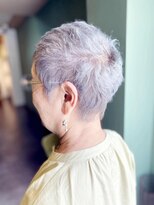 ミスグランディーヴィラス(Miss Grandee VILLAS)&nbsp;ブリーチ☆グレイヘアセシルカット