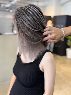 メリー オオサカ(Merly Osaka) 透明感すごい！透け透けバレイヤージュ_silky ash_