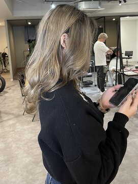 ナンバー(number+) 20代30代40代シャドールーツ外国人風カラーバレイヤージュ