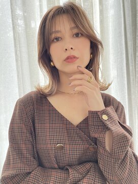 キートス(Kiitos) ミディアムレイヤー顔まわりレイヤー