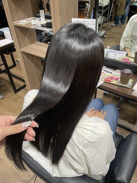 ハピネス クローバー 八木店(Happiness CLOVER) アッシュブラックロングレイヤー