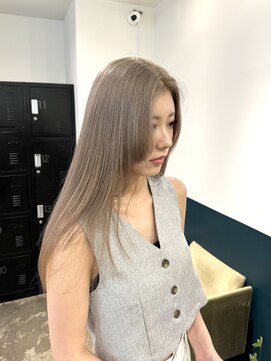 ヘアーブレイス(hair brace) 濃い赤残留からミルクティーグレージュ