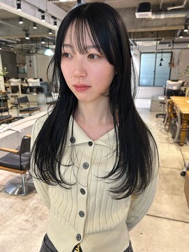 ダンボ(DUMBO) 顔まわりレイヤーカット