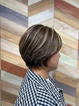 ヘアートゥリース(hair trees) ハイライト×ショートボブ