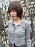 ショートウルフに柔らかベージュ