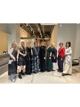 【名駅徒歩5分】2025年カミカリスマ受賞☆経験豊富なスタイリストが魅力を引き出すお手伝いをいたします♪