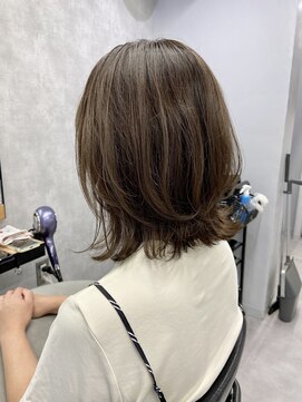 クラン 岡本(Chlan) 切りっぱなしレイヤーミディ×オリーブベージュ