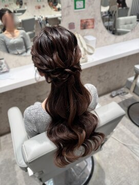 ハーフアップ/お呼ばれヘア/ゆるふわヘア