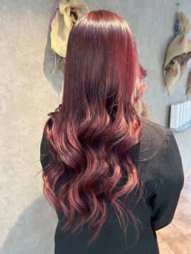 パーミル ルモ クマモト(permille ‰ LUMO Kumamoto) ワインレッド×巻き髪