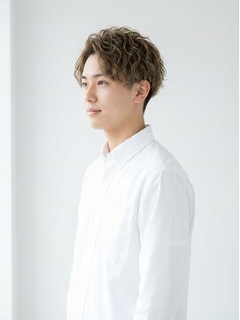 ミーロ 仙台東口(miiro) 刈り上げスパイラルパーマ10代20代30代ベージュ