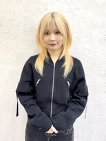 アナ ラーナ(Anna Lanna)&nbsp;ロングウルフ　ロングレイヤー　ハイトーンヘア　ハッシュカット