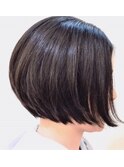 大人かわいいミニボブ 前下がりボブ前下がりショート
