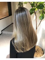 ロニカ 銀座(LOuNICA)&nbsp;エアータッチ　ハイライト　バレイヤージュ　ホワイトグレージュ