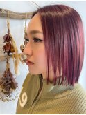 ヘルシーナチュラル切りっぱなしボブ艶赤髪カジュアル