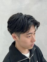 トレドエイト バイ ヘッドライト 横浜店(toledo8 by HEADLIGHT)&nbsp;センターパート×毛流れパーマフェザーパーマブルーブラック