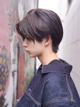 シャロン(SHARON) センターパートツーブロックフェードカットメンズスペインカール