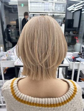 ビューナゴヤ 名駅(VIEW NAGOYA) レイヤーボブ/ミルクティーベージュ/ブリーチ/ボブ