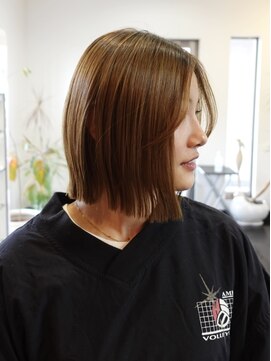 ディッセンバー 伊勢崎(December) 切りっぱなしボブ/ミニボブ/丸くないボブ/ヘーゼルベージュ