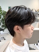 ノラ ウメダ(NORA UMEDA)&nbsp;韓国ヘア 毛流れマッシュ×センターパート