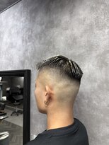 スピン 本八幡(SPIN)&nbsp;MEN’S HAIR/サーフカール/刈り上げセンターパート/本八幡