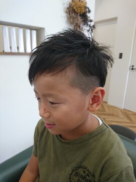 ヘアーリードトワモア(HAIR LEAD TOI MOI) イケメンアシメキッズcut