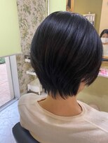 カノンドラムリー(Kanon de Lamuly) 手ぐしで ok. 大人ショート