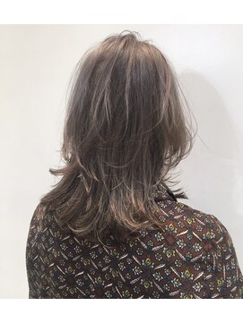 シャル 相模大野(shalu) 【ナイトウ】ウルフカット×ブリーチ×グレー♪