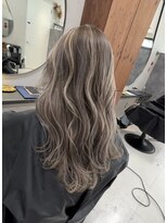 クリーム(CREAM)&nbsp;ハイライト×ホワイトベージュ