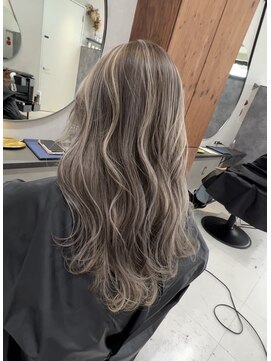 クリーム(CREAM) ハイライト×ホワイトベージュ