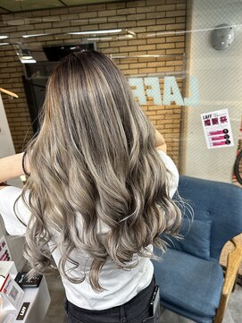 ラフ(LAFF) #ショコラアッシュ#ヘルシースタイル#ふんわりカール