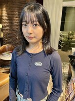 トレンチ(TRENCH)&nbsp;顔まわりカット　外はね　ネビージュ