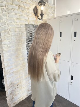 アフィナー 新宿(Afinar) ホワイトベージュ（ブリーチ2回～）