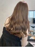 アッシュベージュ透明感カラー＊コテ巻きラフウェーブ艶カラー
