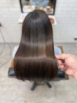 ビート(Beat) うねり癖で頭が大きく見えてしまう、そのお悩みsinsで解決！