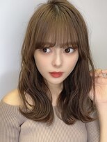 プラチナ(PLATINA) くびれヘアゆるふわ巻きぱっつん前髪ベージュカラー