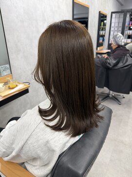 透明感抜群！オリーブベージュ