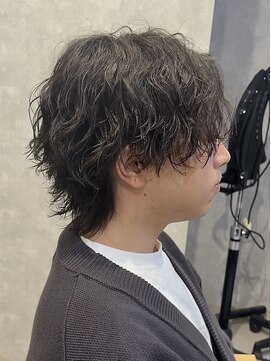 アビー(ABEY) マッシュウルフ/センターパート/シャドウパーマ