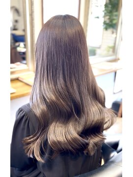 ココモ(cocomo) グレージュカラーワンホンヘア♪