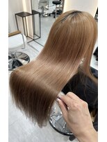 ジーナ ガーデンズ千早(Zina)&nbsp;艶ストレート ミルクベージュ 千早 美容室 髪質改善
