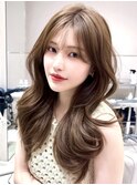 ミディアムレイヤーセミロングワンカール前髪シースルーバング