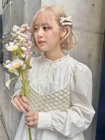 アンベリール(Embellir) white beige