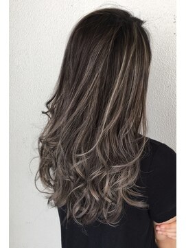 ベランダ ヘア 3Dカラーハイライトグレージュ