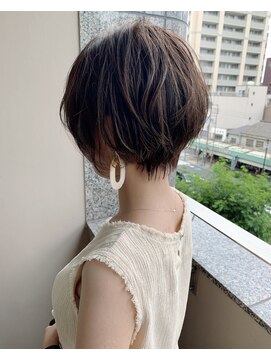 ネウィベルシア 名駅(newi belsia) 大人可愛い20代30代40代小顔ワンサイドショートボブ丸み前下がり