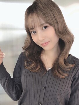 フォンズ(FONS) 大人くびれレイヤー×透明感ベージュカラー_韓国ヘア