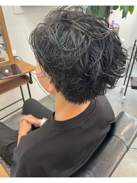 ルヴェルヘアー(Revel hair) ツーブロック×ゆるめスパイラルパーマ